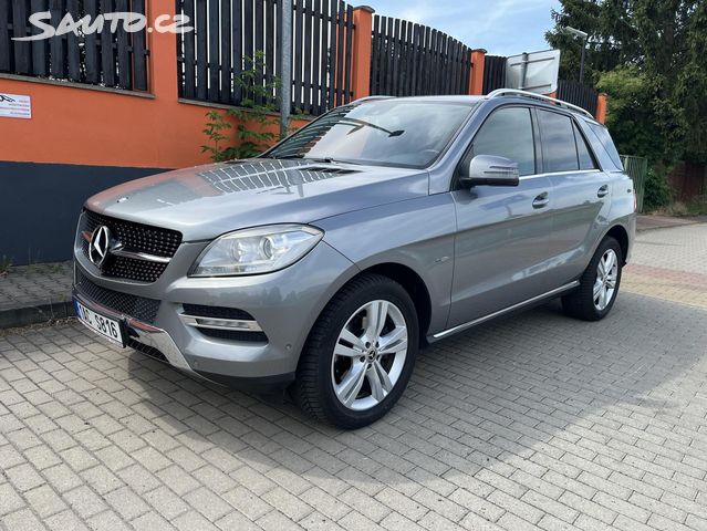 Mercedes Třída M